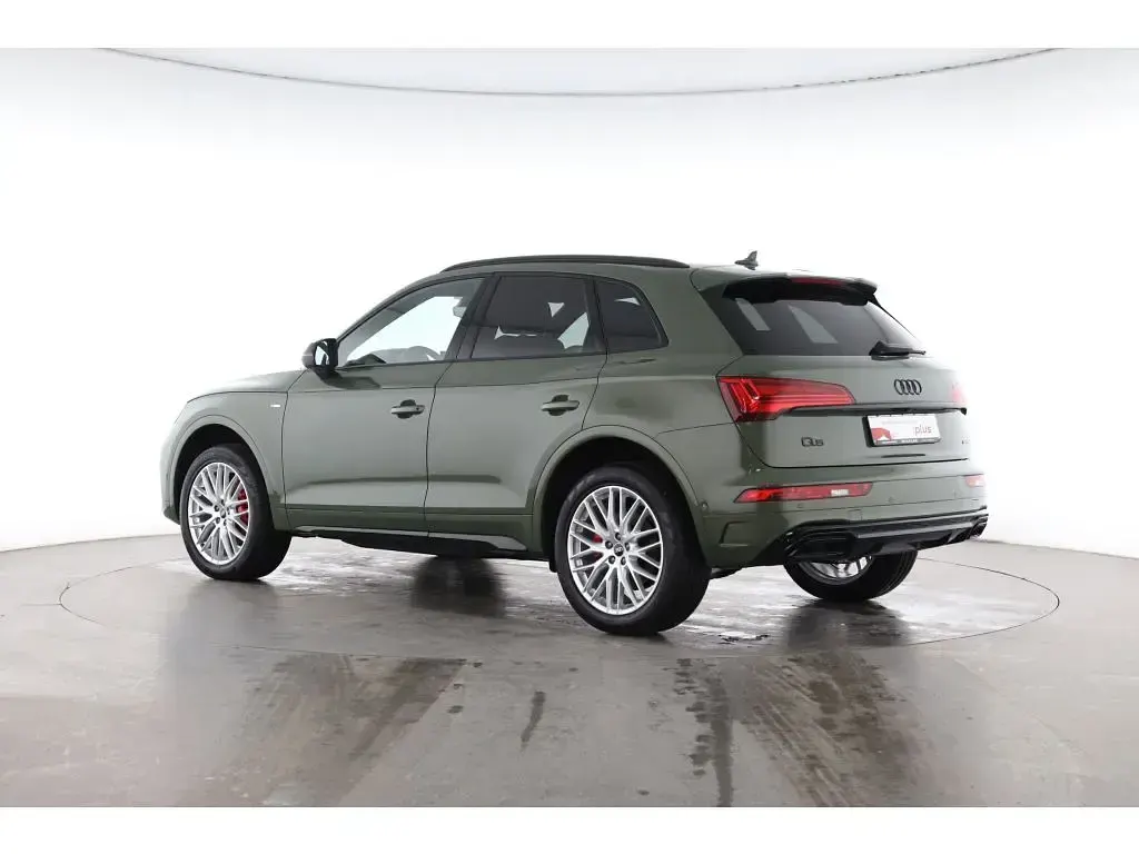 Używany Audi Q5 S-Line 204 KM (150 kW) 2025 Zielony SUV