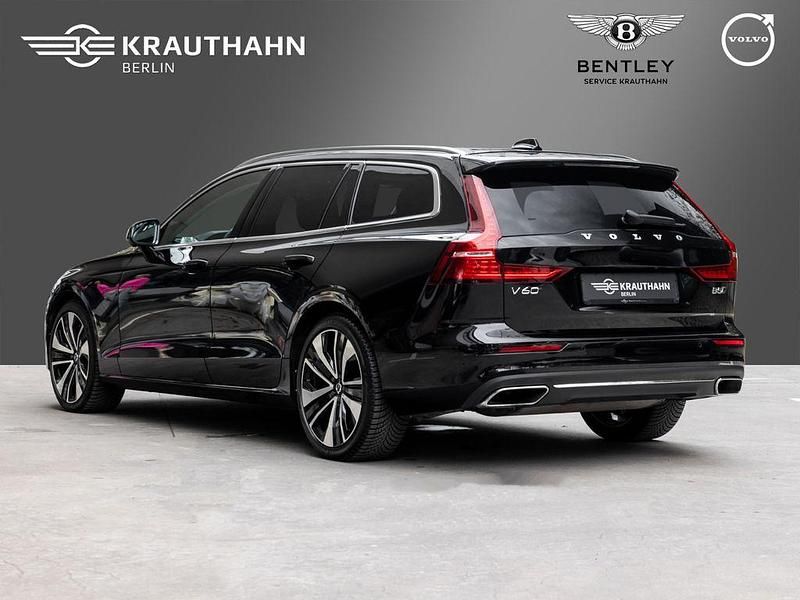 Gebraucht Volvo V60 Inscription 250 PS (183 kW) 2021 Schwarz Kombi