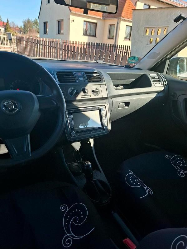 Gebraucht Skoda Fabia 60 PS (44 kW) 2014 Weiß Kleinwagen