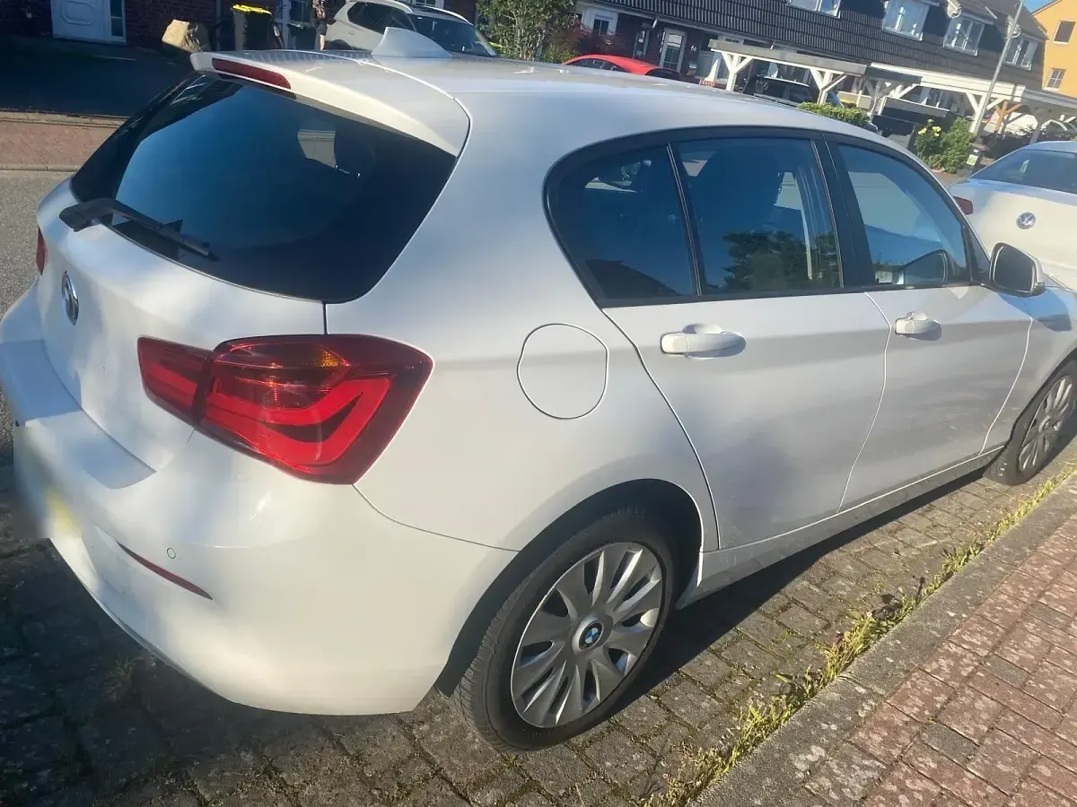 Gebraucht BMW 116 109 PS (80 kW) 2016 Weiß Kleinwagen