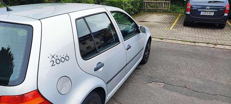 Silber Gebraucht 1999 VW Golf IV Edition Limousine | 1.200 € (Guter Preis) - Bild 1/4