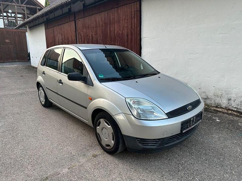 Silber Gebraucht 2004 Ford Fiesta Kleinwagen | 1.499 € (Guter Preis) - Bild 1/4