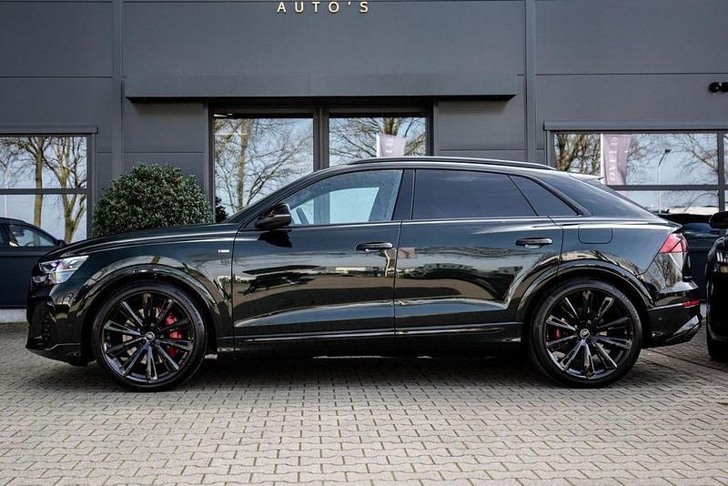 Neu Audi Q8 Competition 489 PS (359 kW) 2026 Grün SUV