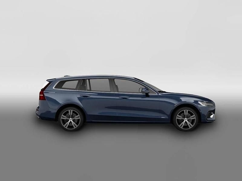 Gebraucht Volvo V60 Plus 197 PS (144 kW) 2025 Blau Kombi