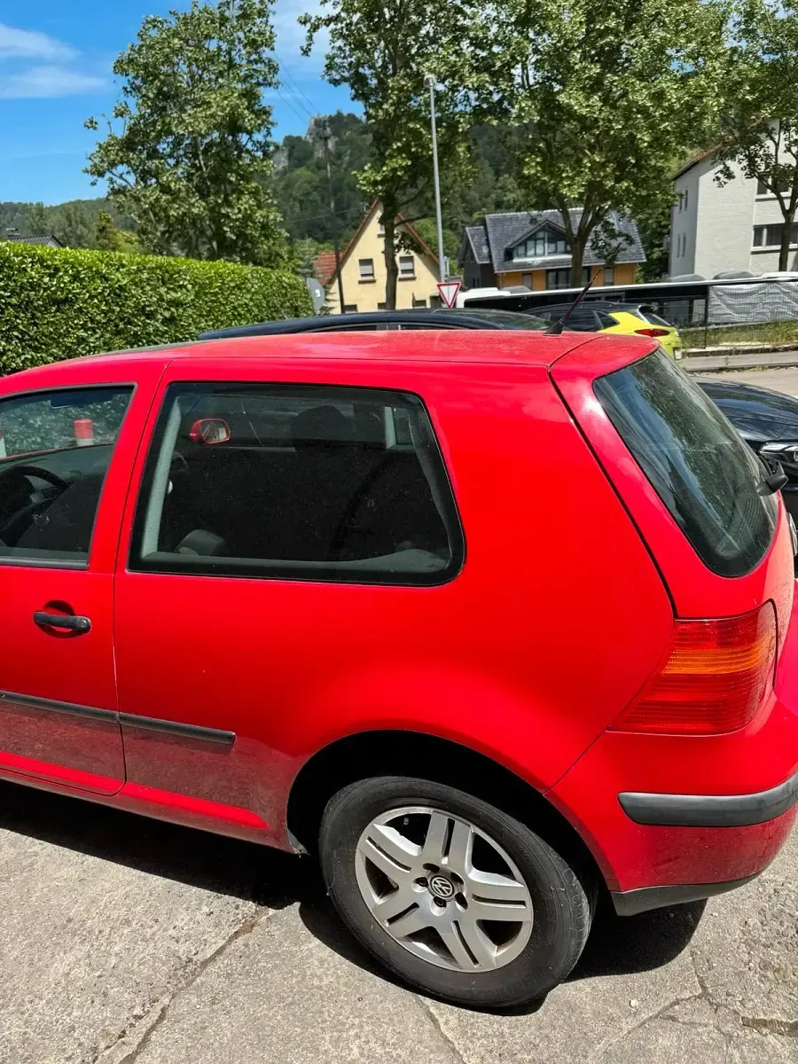 Gebraucht VW Golf IV 75 PS (55 kW) 2002 Rot Kleinwagen