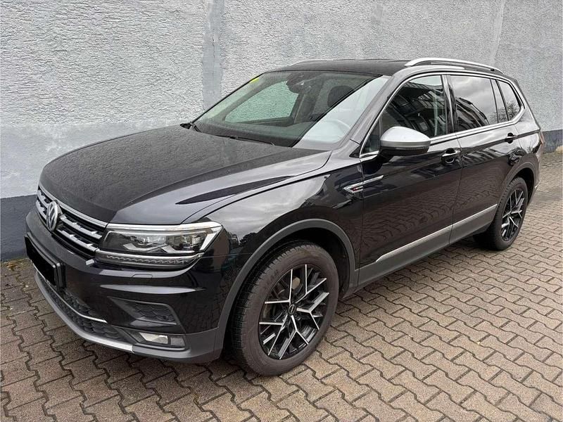 Gebraucht VW Tiguan Allspace Highline 150 PS (110 kW) 2020 Deep black SUV