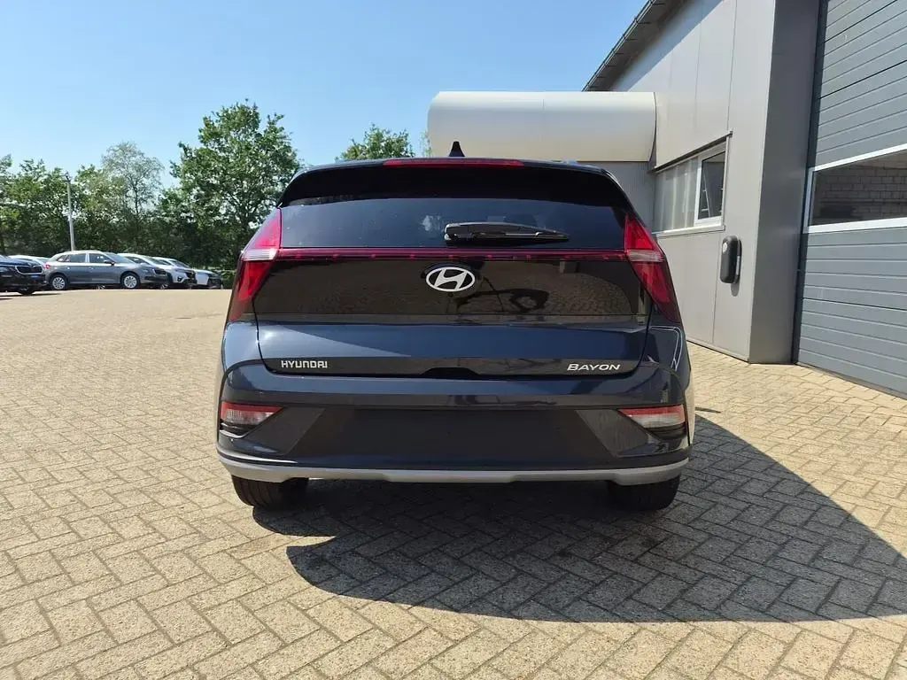 Neu Hyundai Bayon Trend 90 PS (66 kW) 2026 Grau SUV