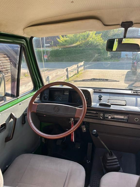 Grün Gebraucht 1987 VW T3 Van | 18.000 € - Bild 1/4