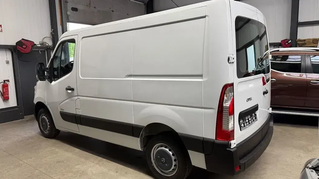 Gebraucht Opel Movano 145 PS (106 kW) 2011 Weiß Van / Kleinbus