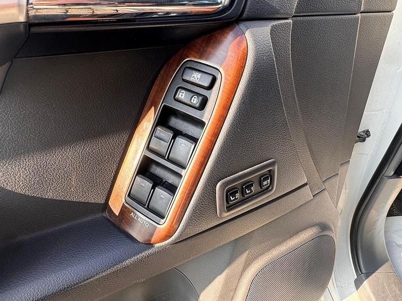 Gebraucht Toyota Land Cruiser TEC-Edition 190 PS (139 kW) 2013 White pearl cs SUV