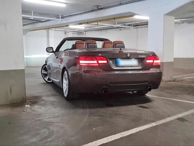 Gebraucht BMW 335 Cabriolet 306 PS (225 kW) 2010 Braun Cabrio