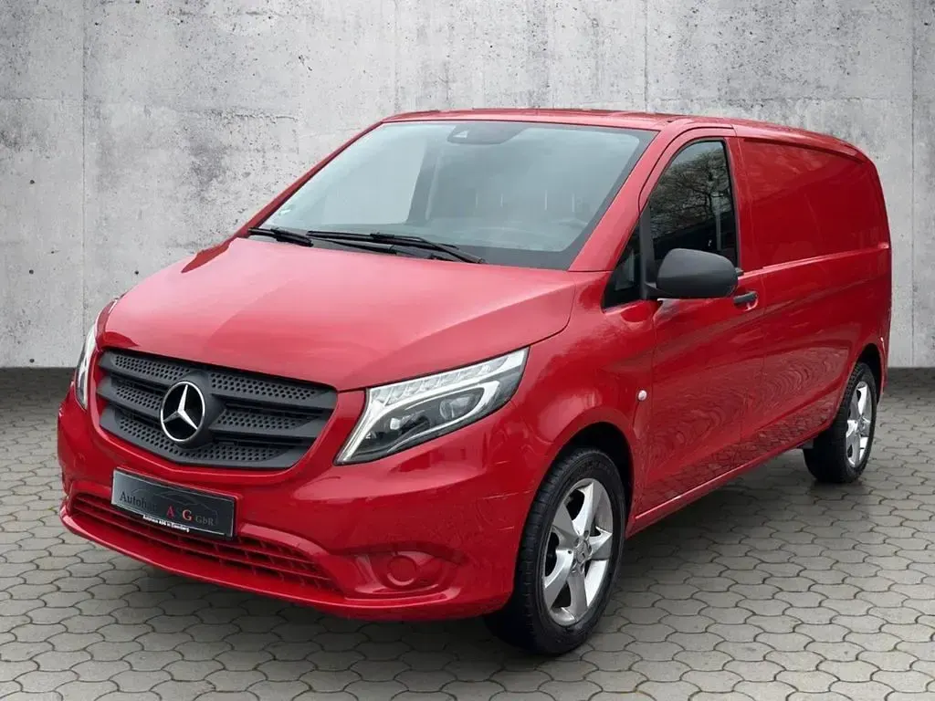 Gebraucht Mercedes Vito 190 PS (139 kW) 2016 Rot Van