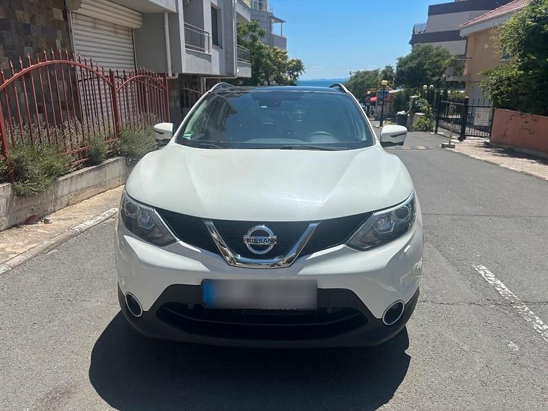 Weiß Gebraucht 2017 Nissan Qashqai SUV | 13.000 € (Teuer) - Bild 1/4