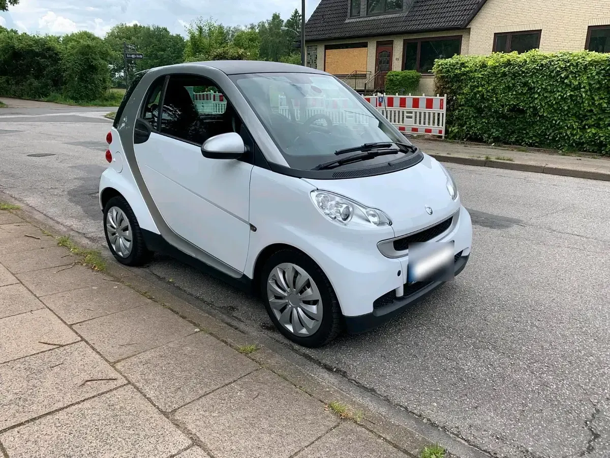 Używany Smart ForTwo Coupé 61 KM (44 kW) 2012 Biały Coupe