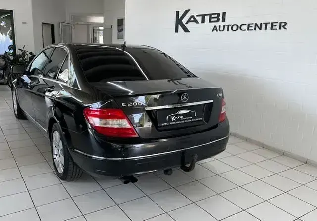 Gebraucht Mercedes C200 Elegance 136 PS (100 kW) 2007 Schwarz Limousine