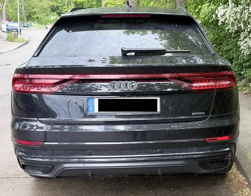 Gebraucht Audi Q8 286 PS (210 kW) 2020 Schwarz SUV