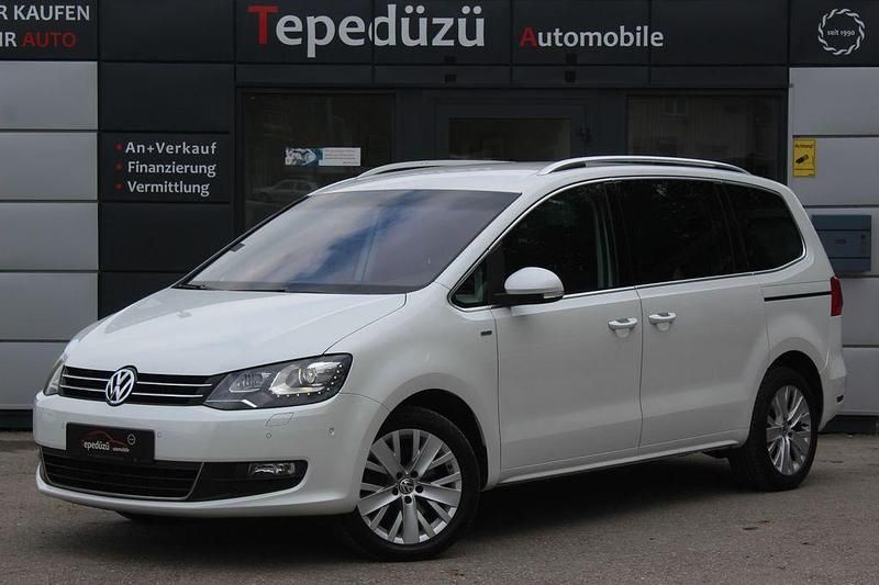 Weiß Gebraucht 2014 VW Sharan R Van / Kleinbus | 12.999 € (Guter Preis) - Bild 1/4