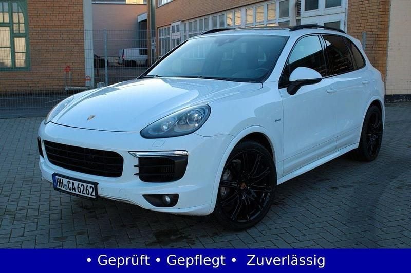 Weiß Gebraucht 2016 Porsche Cayenne Sport SUV | 41.950 € (Teuer) - Bild 1/4