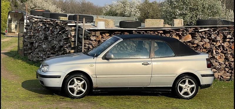 Gebraucht VW Golf Cabriolet 110 PS (80 kW) 1999 Silber Cabrio
