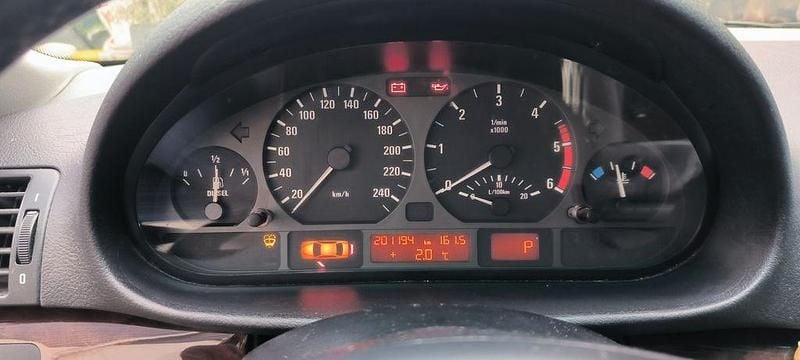 Silber Gebraucht 2002 BMW 330 Kombi | 4.850 € (Superpreis) - Bild 1/4