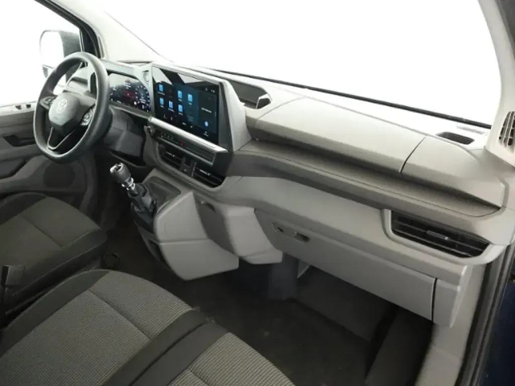 Gebraucht VW T7 150 PS (110 kW) 2025 Dark indigo blue Van