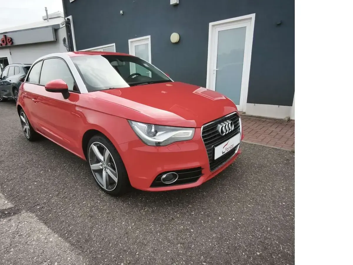 Gebraucht Audi A1 Ambition 122 PS (89 kW) 2010 Misanorot perleffekt Kleinwagen