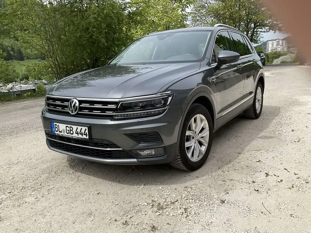 Gebraucht VW Tiguan Highline 180 PS (132 kW) 2017 Grau SUV