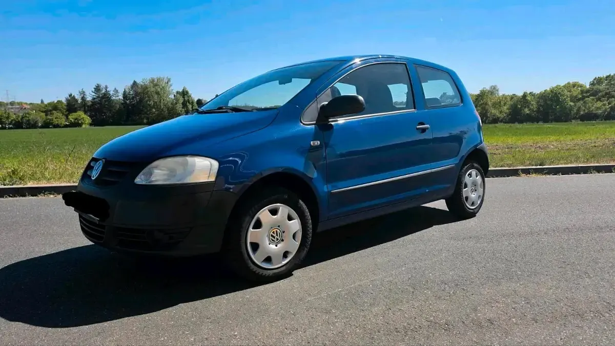 Second-hand VW Fox 55 CP (40 kW) 2006 Albastru Hatchback