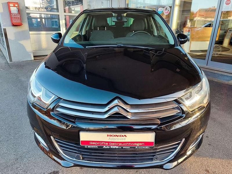 Gebraucht Citroën C4 Start 120 PS (88 kW) 2017 Perla nera schwarz Limousine