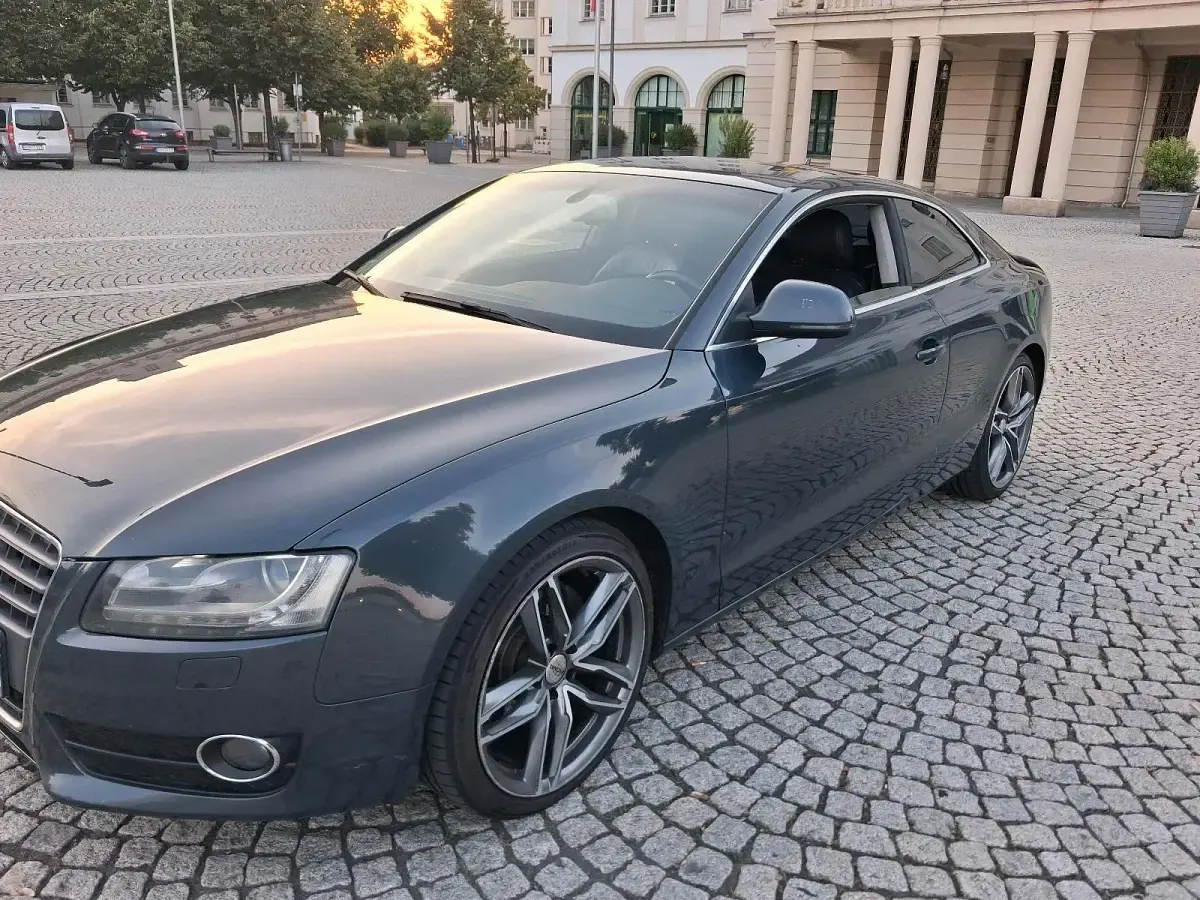 Gebraucht Audi Coupé 250 PS (183 kW) 2008 Grau Coupé