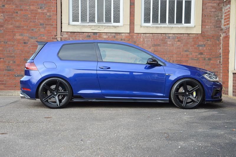 Gebraucht VW Golf VII R 310 PS (228 kW) 2017 Blau Limousine