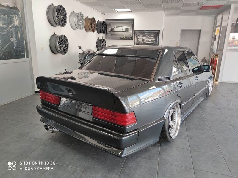 Gebraucht Mercedes 190 188 PS (138 kW) 1992 Schwarz Limousine