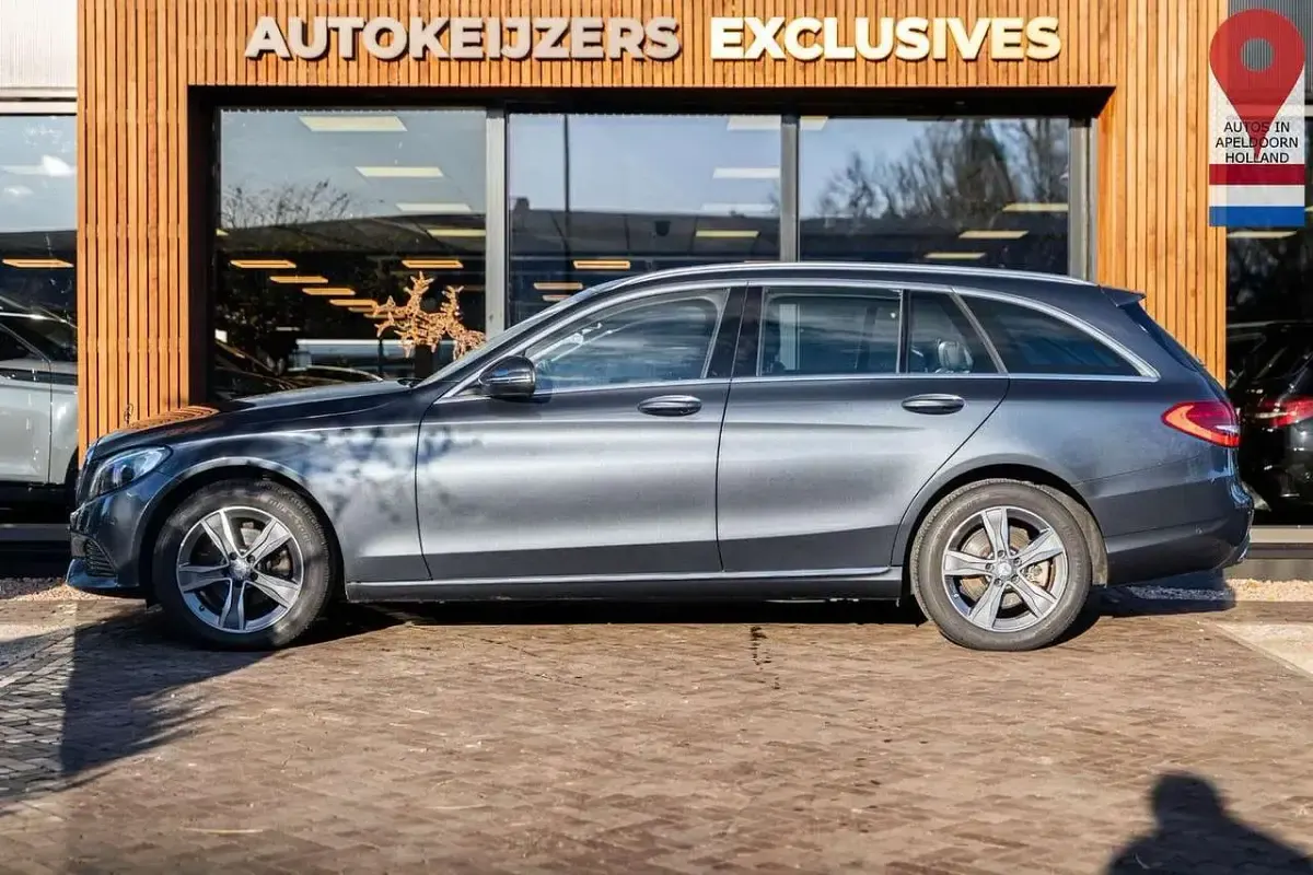 Gebraucht Mercedes C180 Prestige 156 PS (114 kW) 2015 Grau Kombi