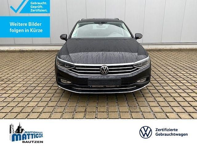 Schwarz Gebraucht 2020 VW Passat Elegance Kombi | 23.439 € (Teuer) - Bild 1/4