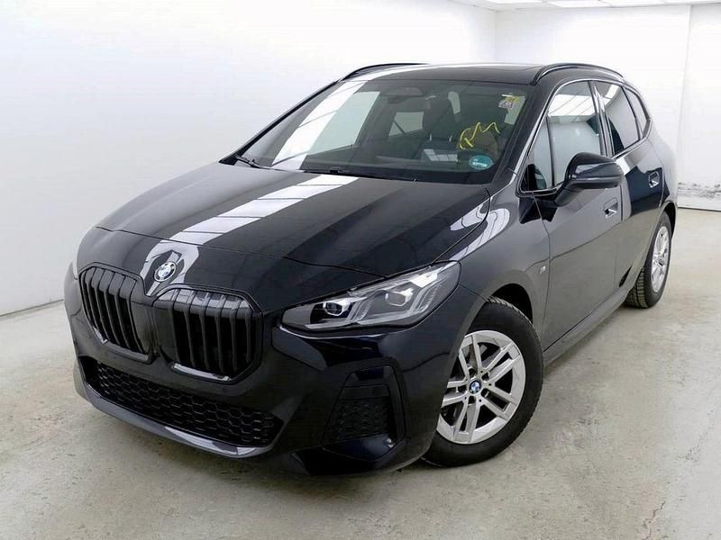 Schwarz Gebraucht 2023 BMW 220 Active Tourer M Sport Van / Kleinbus | 33.390 € (Etwas zu teuer) - Bild 1/4