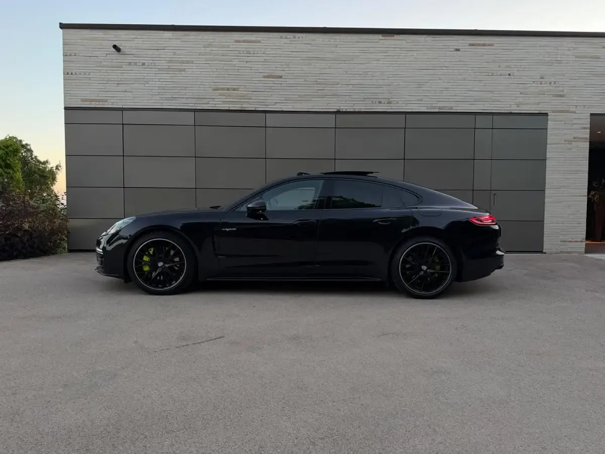 Gebraucht Porsche Panamera 4 462 PS (339 kW) 2019 Schwarz Kleinwagen