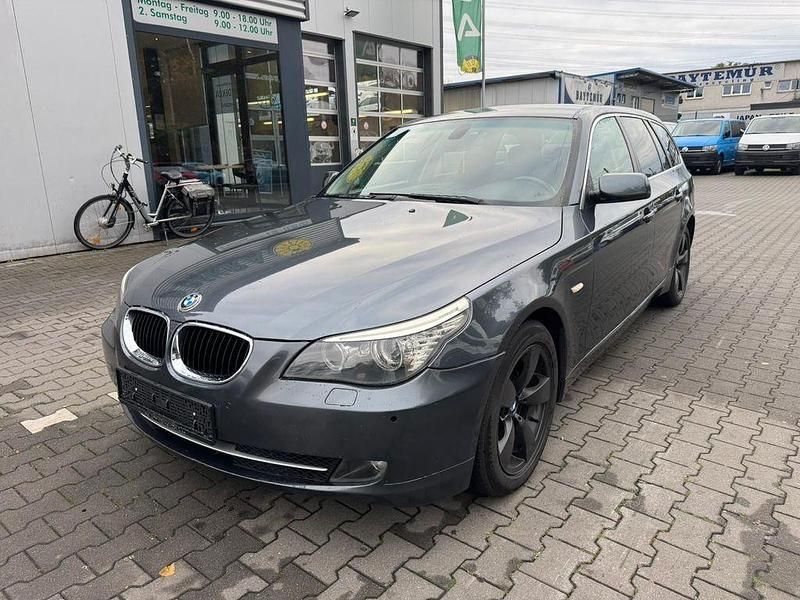 Grau Gebraucht 2007 BMW 520 Advantage Kombi | 2.750 € (Guter Preis) - Bild 1/4