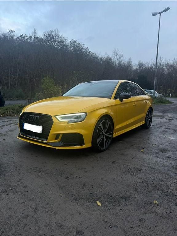 Gelb Gebraucht 2020 Audi RS3 Ambiente Limousine | 42.999 € (Guter Preis) - Bild 1/4