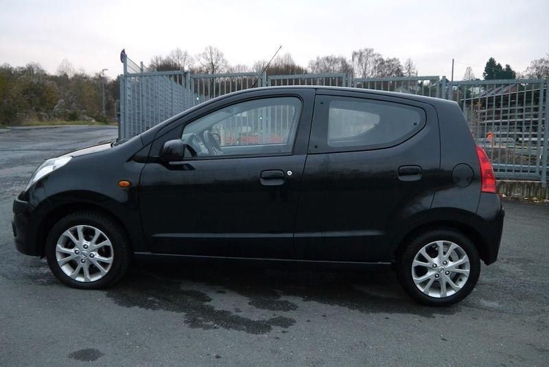 Gebraucht Nissan Pixo 68 PS (50 kW) 2012 Schwarz Kleinwagen