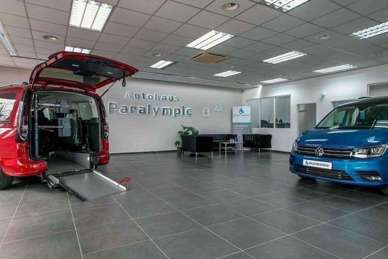 Używany VW Caddy Maxi 102 KM (75 kW) 2010 Czarny Minivan