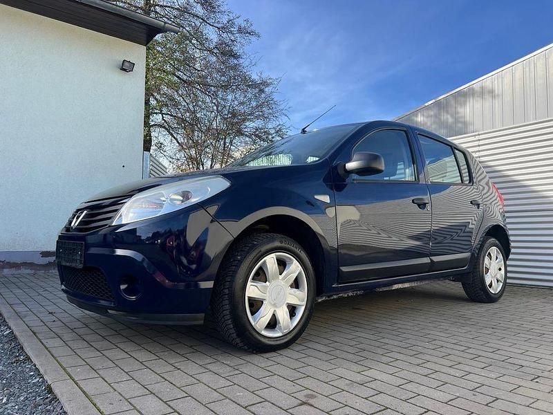 Gebraucht Dacia Sandero 75 PS (55 kW) 2012 Blau Limousine