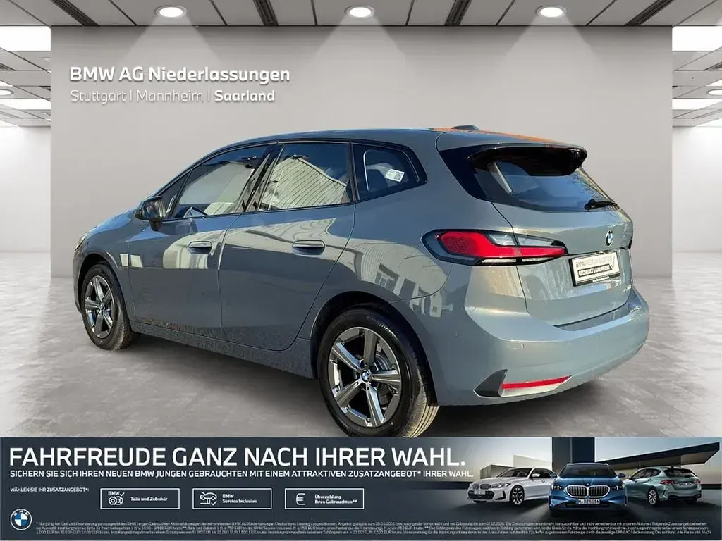 Gebraucht BMW 220 Active Tourer Efficient Dynamics 156 PS (114 kW) 2025 Grau Van / Kleinbus