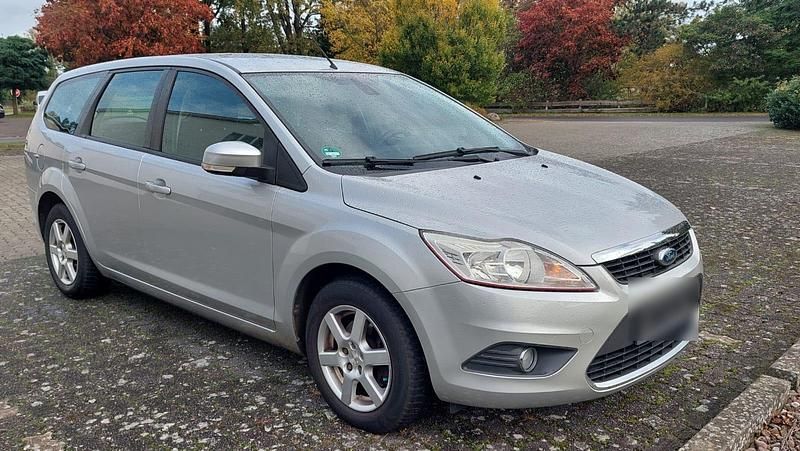Silber Gebraucht 2009 Ford Focus Kombi | 1.850 € (Fairer Preis) - Bild 1/4