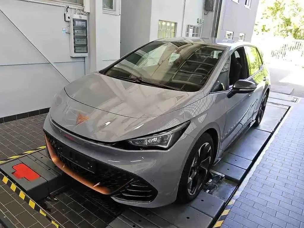 Gebraucht Cupra Born 150 kW (204 PS) 2024 Grau Kleinwagen