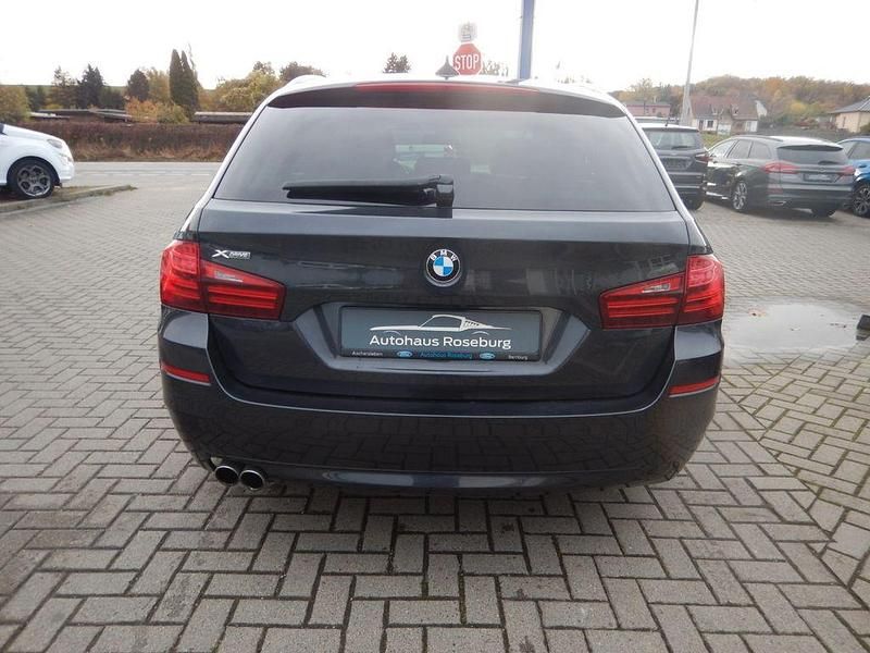 Gebraucht BMW 520 Sport Line 190 PS (139 kW) 2016 Grau Kombi