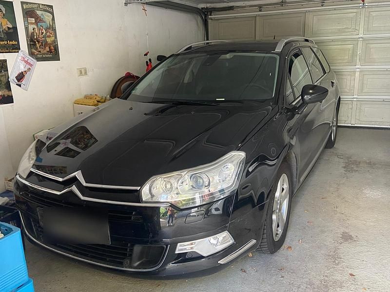 Schwarz Gebraucht 2010 Citroën C5 Exclusive Kombi | 5.000 € (Etwas zu teuer) - Bild 1/4