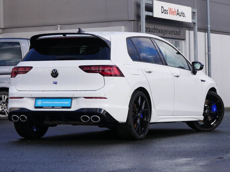 Gebraucht VW Golf VIII R 333 PS (244 kW) 2023 Weiß Limousine
