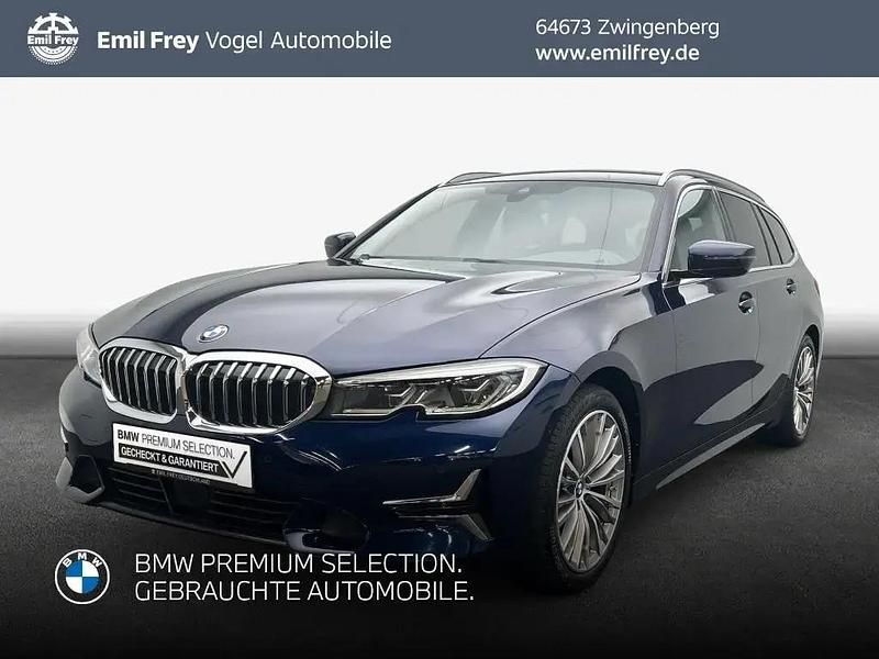 Tansanitblau ii metallic Gebraucht 2022 BMW 320 Luxury Line Kombi | 29.280 € (Etwas zu teuer) - Bild 1/3