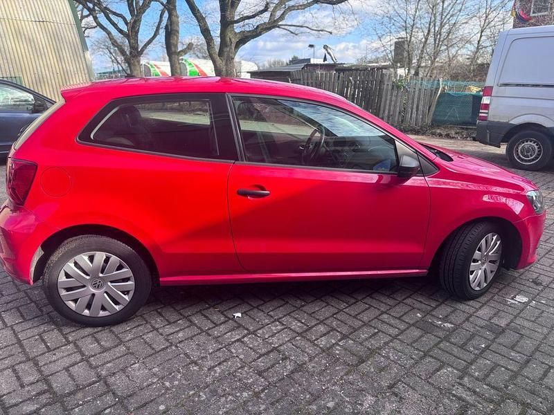 Gebraucht VW Polo Allstar 90 PS (66 kW) 2015 Rot Coupé