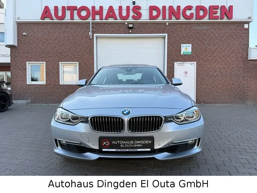 Gebraucht BMW 328 Luxury Line 245 PS (180 kW) 2012 Silber Limousine